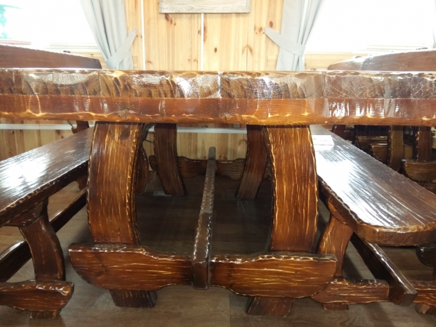 Стол Медведь с лавками