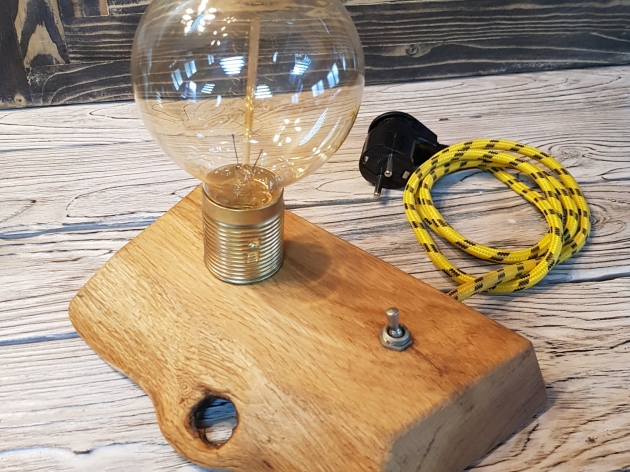 Lamp on Stand KR038