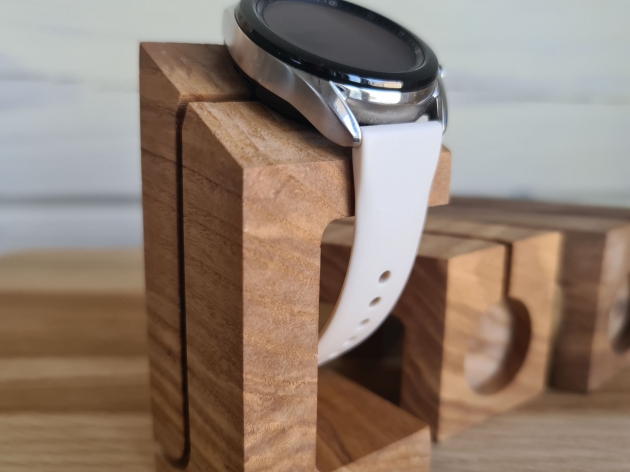ПОДСТАВКА ПОД ЧАСЫ Apple Watch
