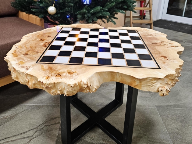 ЖУРНАЛЬНЫЙ СТОЛИК CHESS