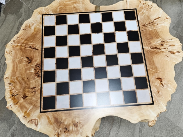 ЖУРНАЛЬНЫЙ СТОЛИК CHESS