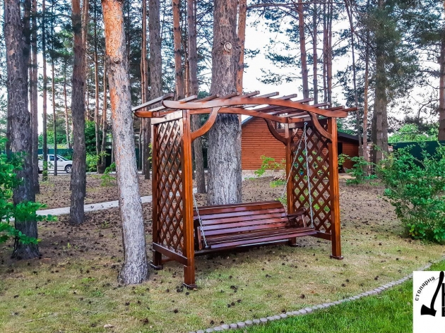 Качели из дерева (0020)