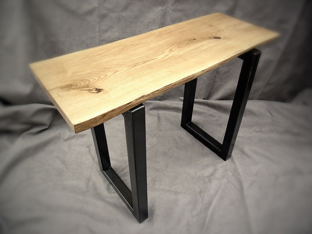 Console of Oak`s Solid 011