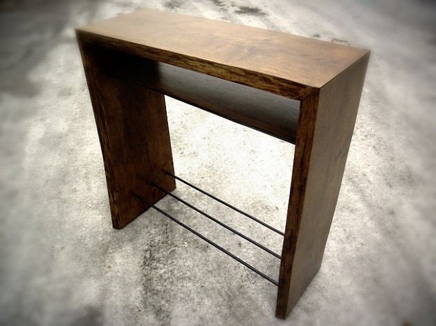 Console of Oak`s Solid 010