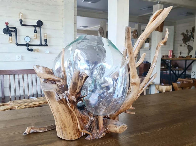 VASE ON THE ROOT KR 2017