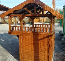 Будка из дерева (1103)