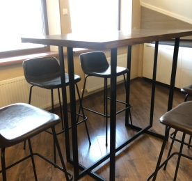 Bar Table of Oak`s Solid W 0112
