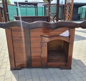 KENNEL WITH A SINGLE-SLOPED ROOF