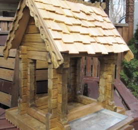 Feeder HOUSE