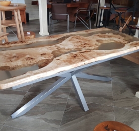 Oasis Table