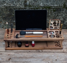 ACCESSORY FOR WOMEN MAKEUP