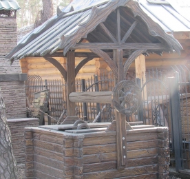 Wooden Well  (1107)