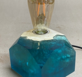LAMP ON STAND SHINE 03