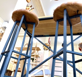 Bar stool