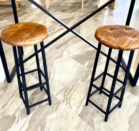 Bar stool
