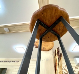 Bar stool