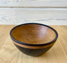 Toned bowl of natural wood (W 013)